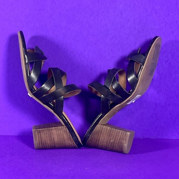 CREVO Petal Block Heel Leather Mule Sandal In Black Women's Shoe Size 9 - Picture 7 of 11